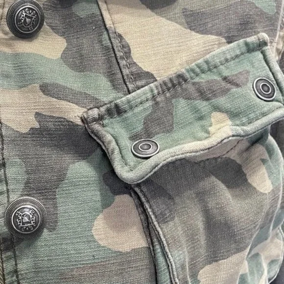 NWT FREE PEOPLE Not Your Brother's Green Camo Print Surplus Jacket sz small - Picture 5 of 15